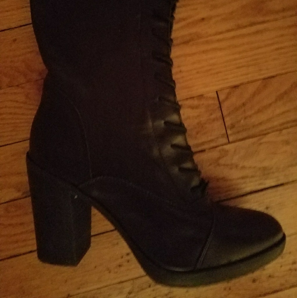 Steve Maaden Leather laceup Boots